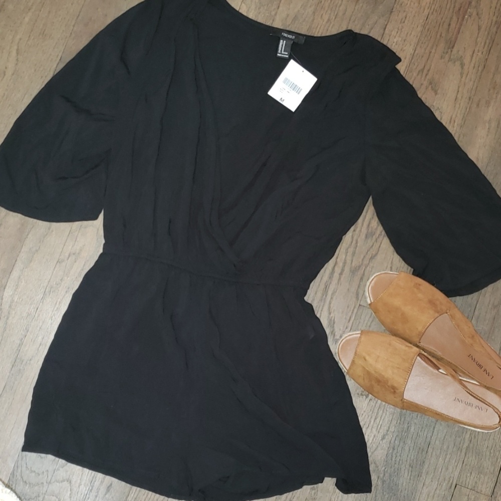 Forever 21 Deep V Neck 3/4 Flare Sleeve Romper - Picture 1 of 4